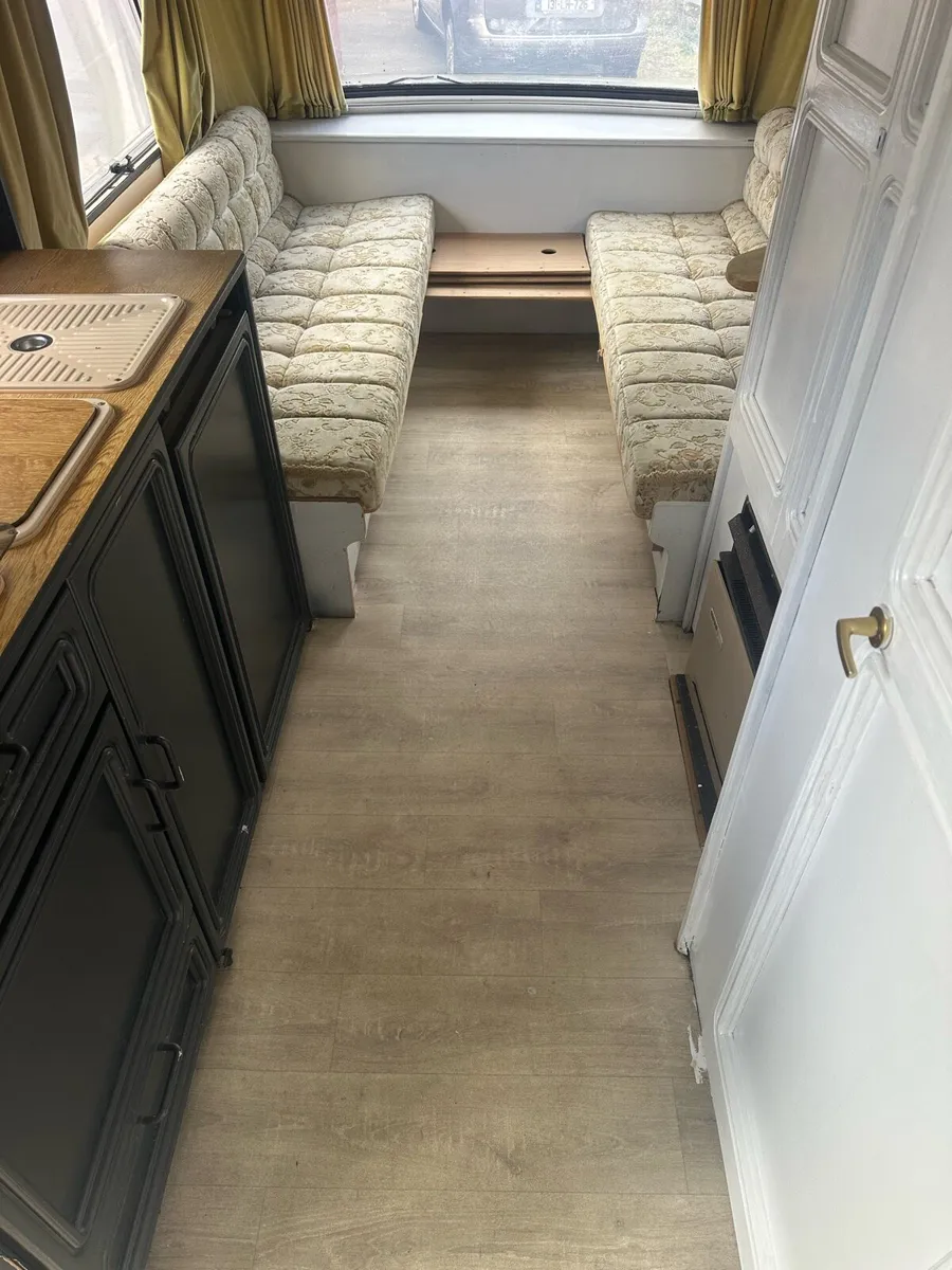 4 berth ace jubilee - Image 4
