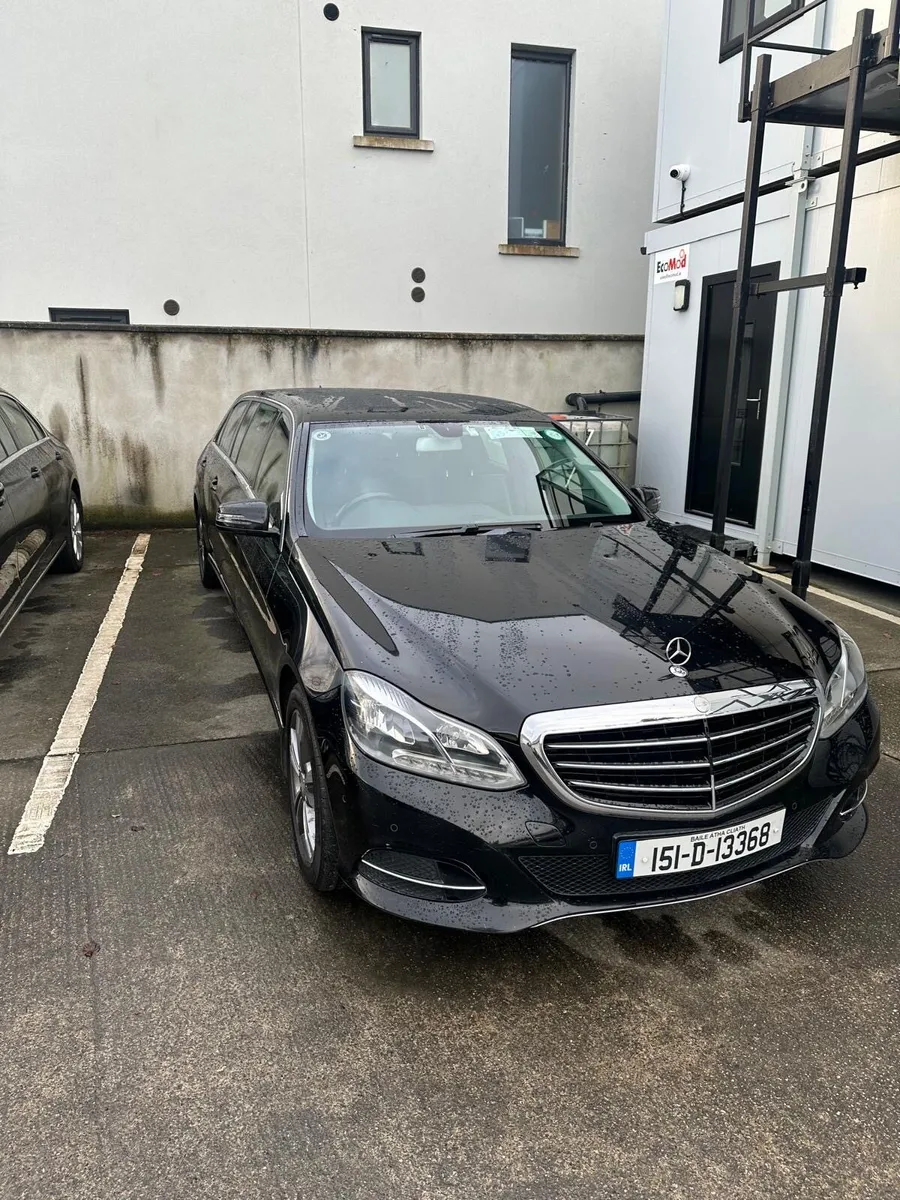 Mercedes Limousine 2015 - Image 1