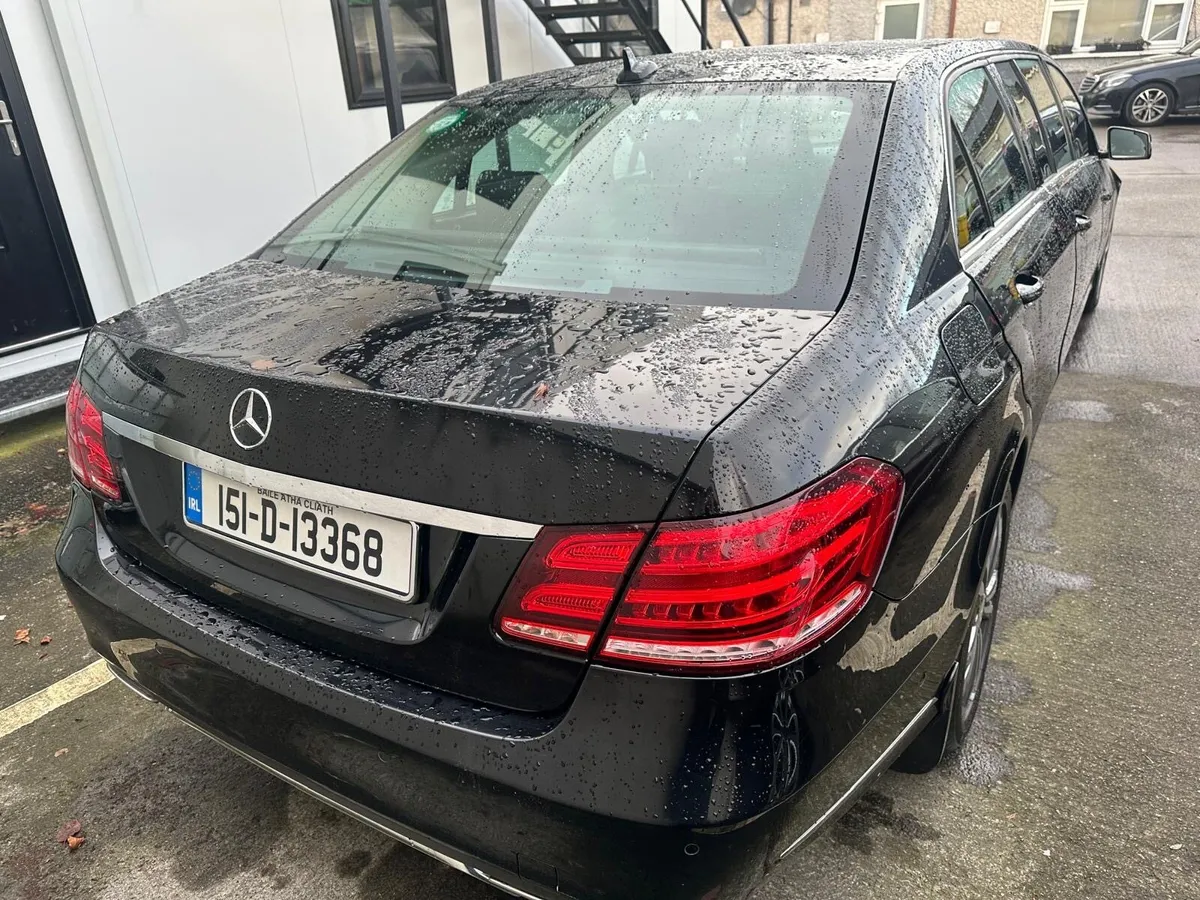 Mercedes Limousine 2015 - Image 3