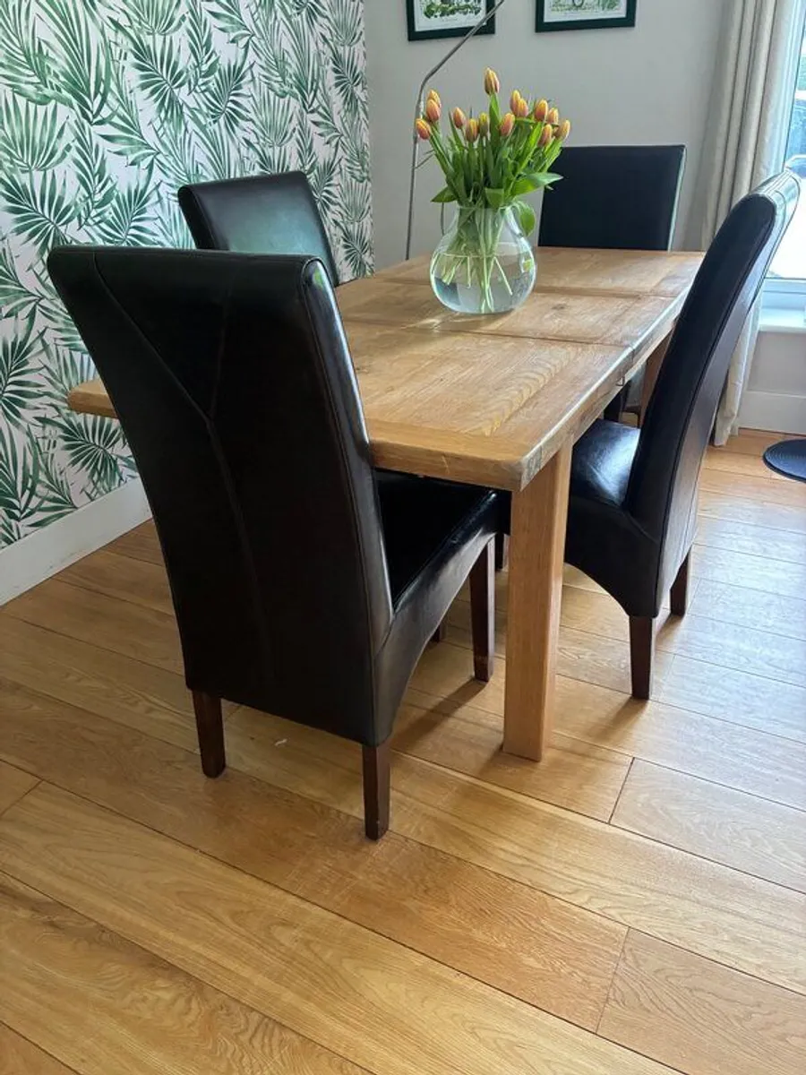 Dining table & 6 Chairs - Image 4