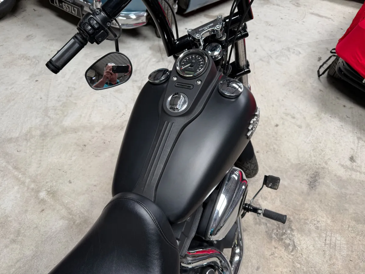 HARLEY DAVIDSON Street Bob 1700cc - Image 3