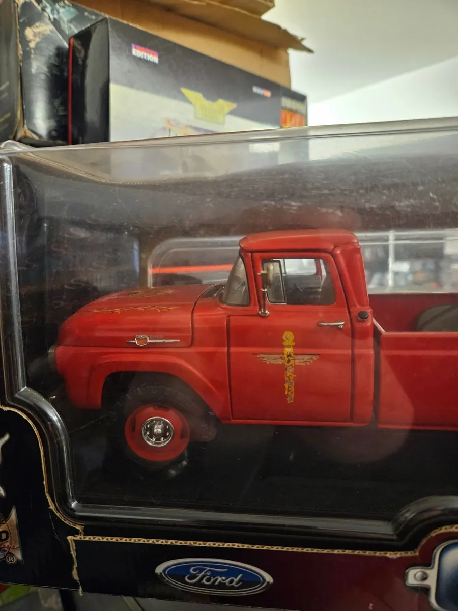 Corgi Road Signature Ford Pickup 1.18 - Image 3
