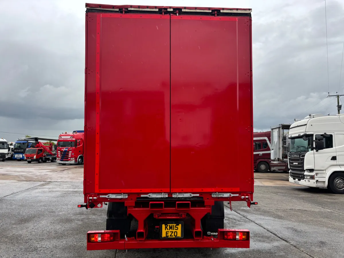 Urban 36 foot Curtainsider Rear steer Moffet brack - Image 2