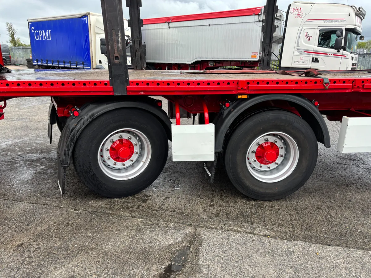 Urban 36 foot Curtainsider Rear steer Moffet brack - Image 4