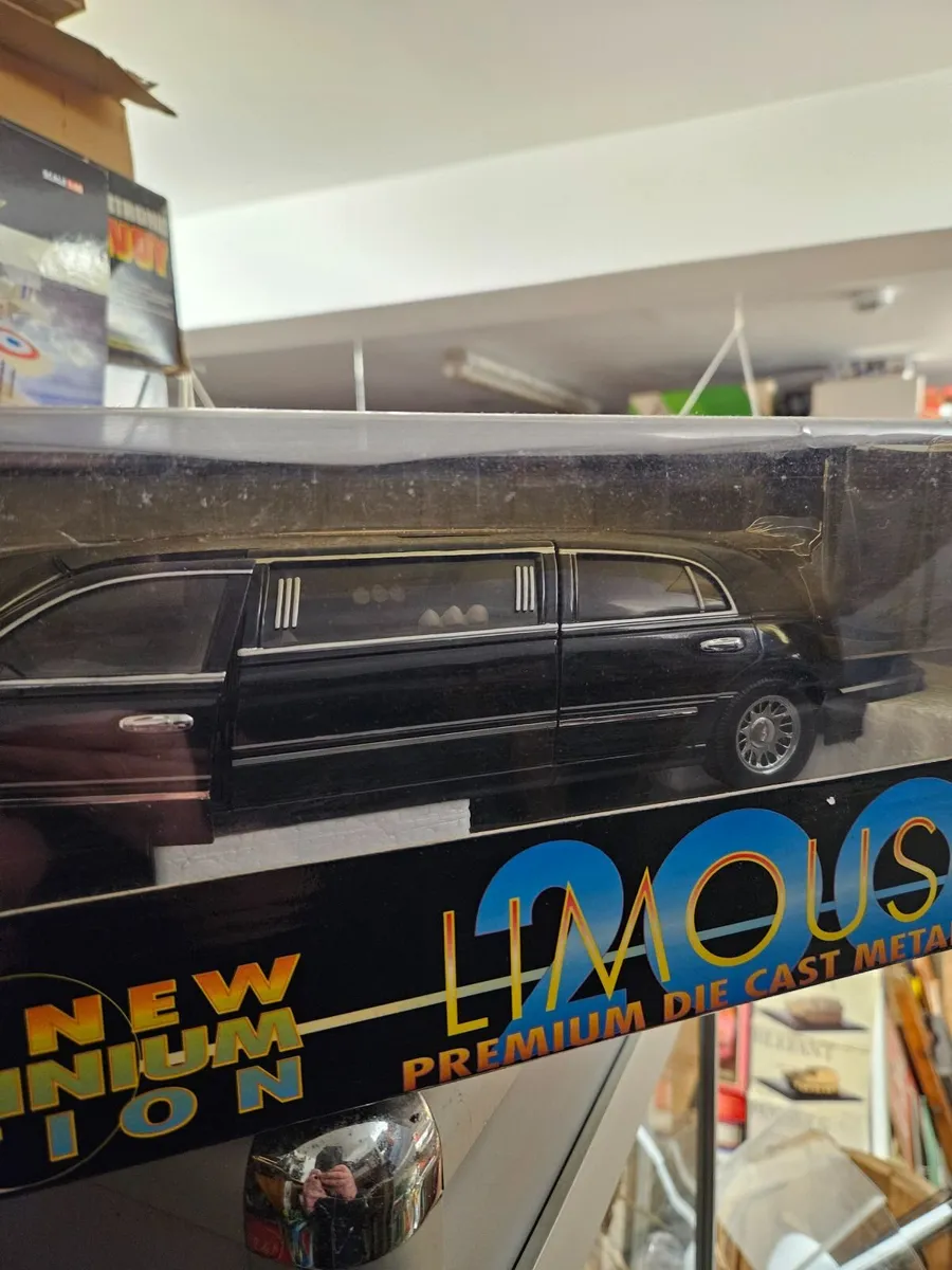 Corgi Sunstar Cadillac 1.18 - Image 2