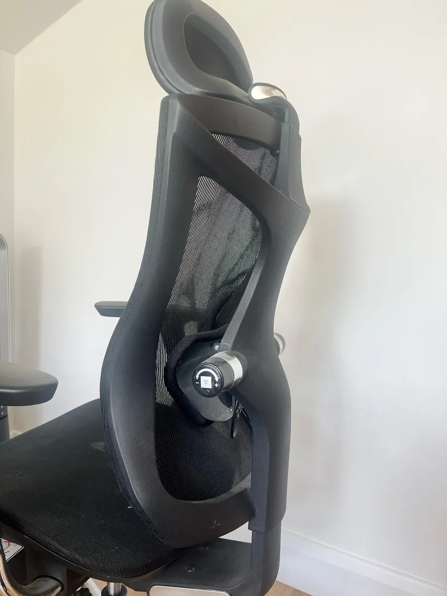 Ergonomic office chair - Image 4