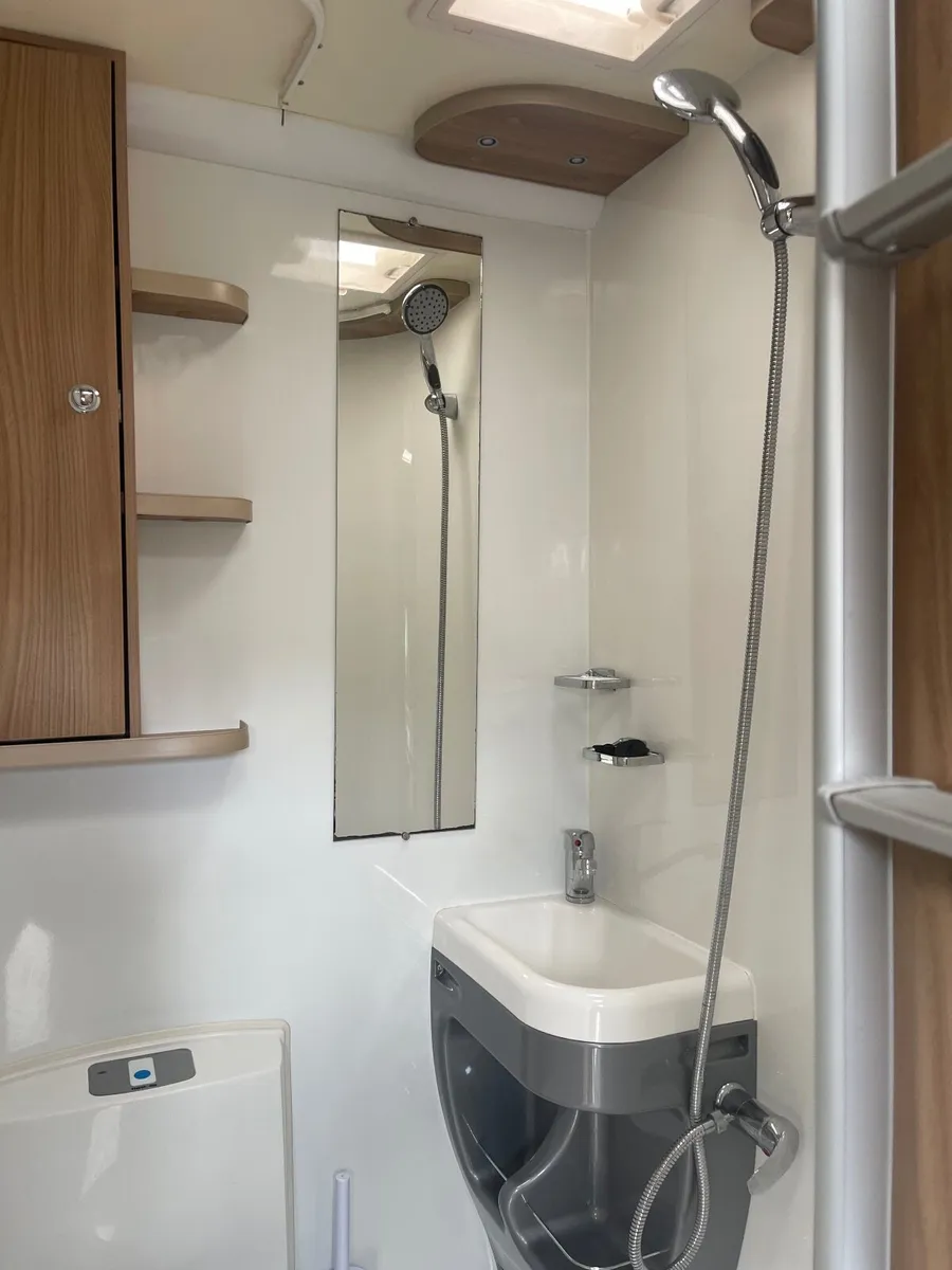 motorhome - Image 4