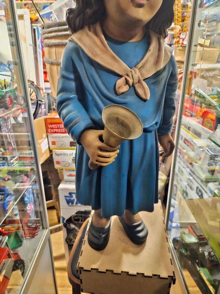 Vintage Life Child Figure - Image 3