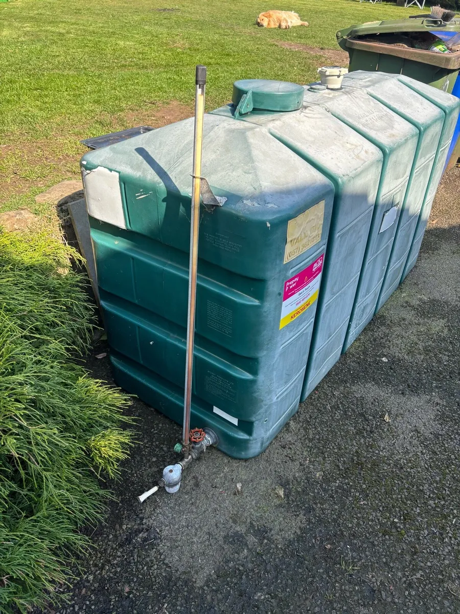 Oil tank 900 litres - Image 1
