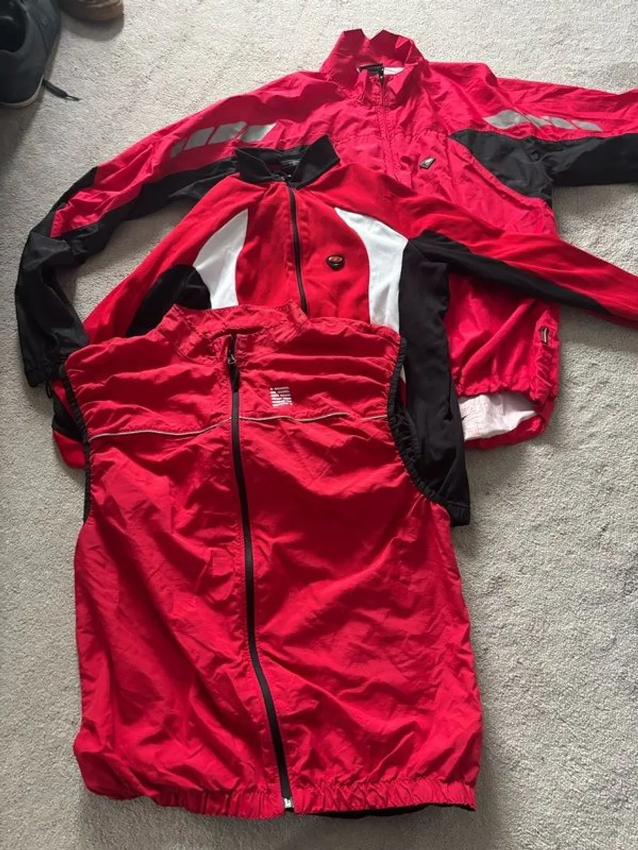Cycling clothing and accessories - Image 3
