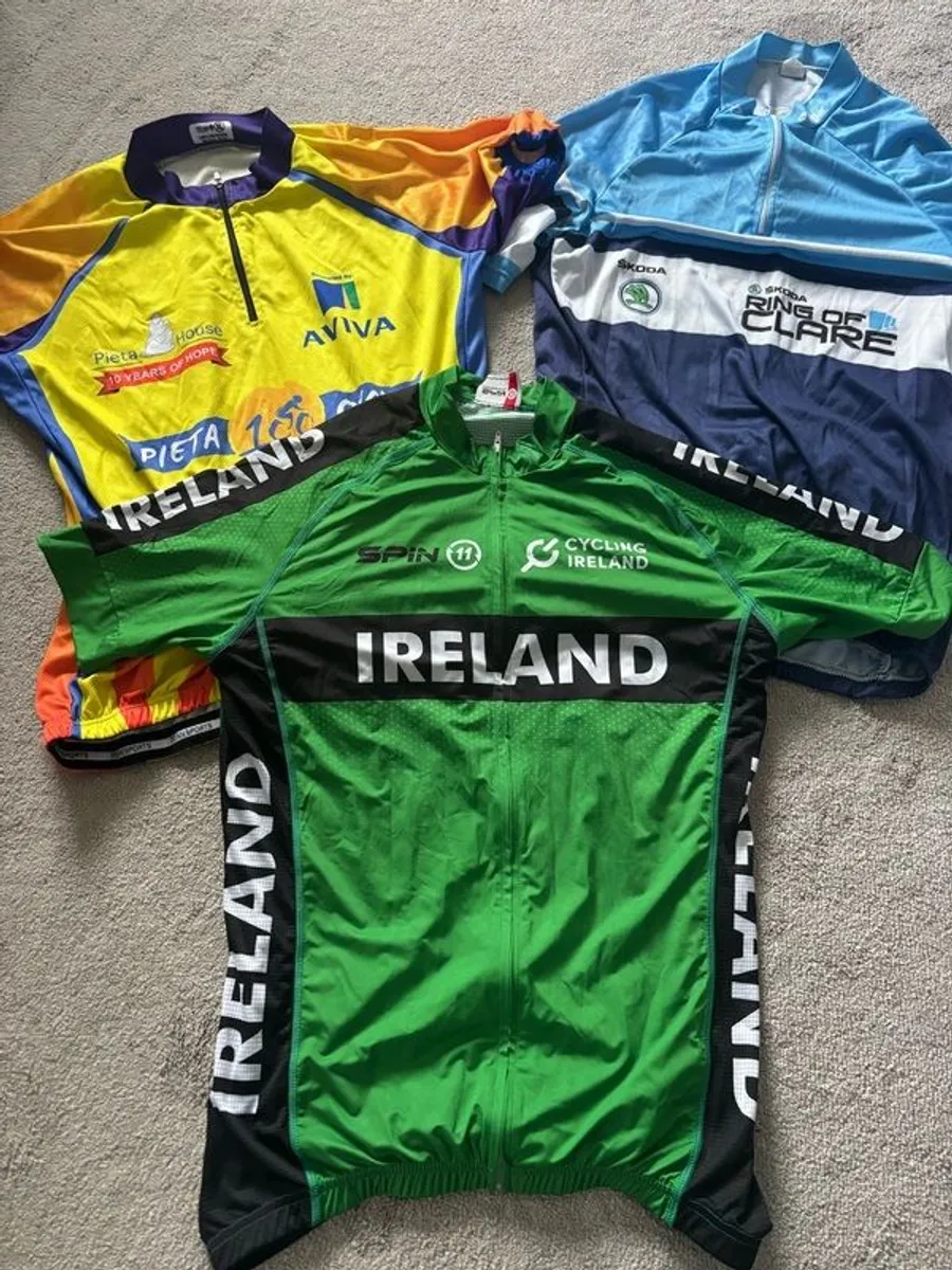 Cycling clothing and accessories - Image 1