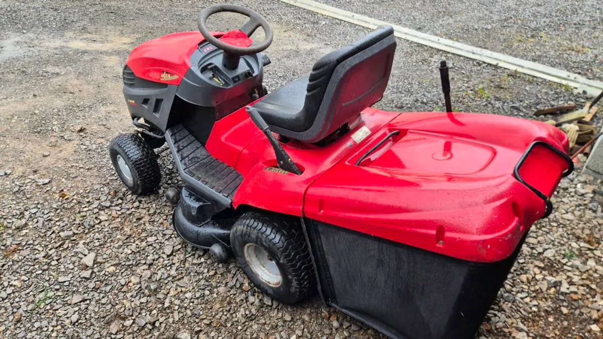 Castelgarden ride on mower - Image 2