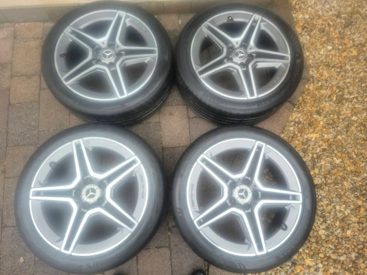 Mercedes amg alloys - Image 1
