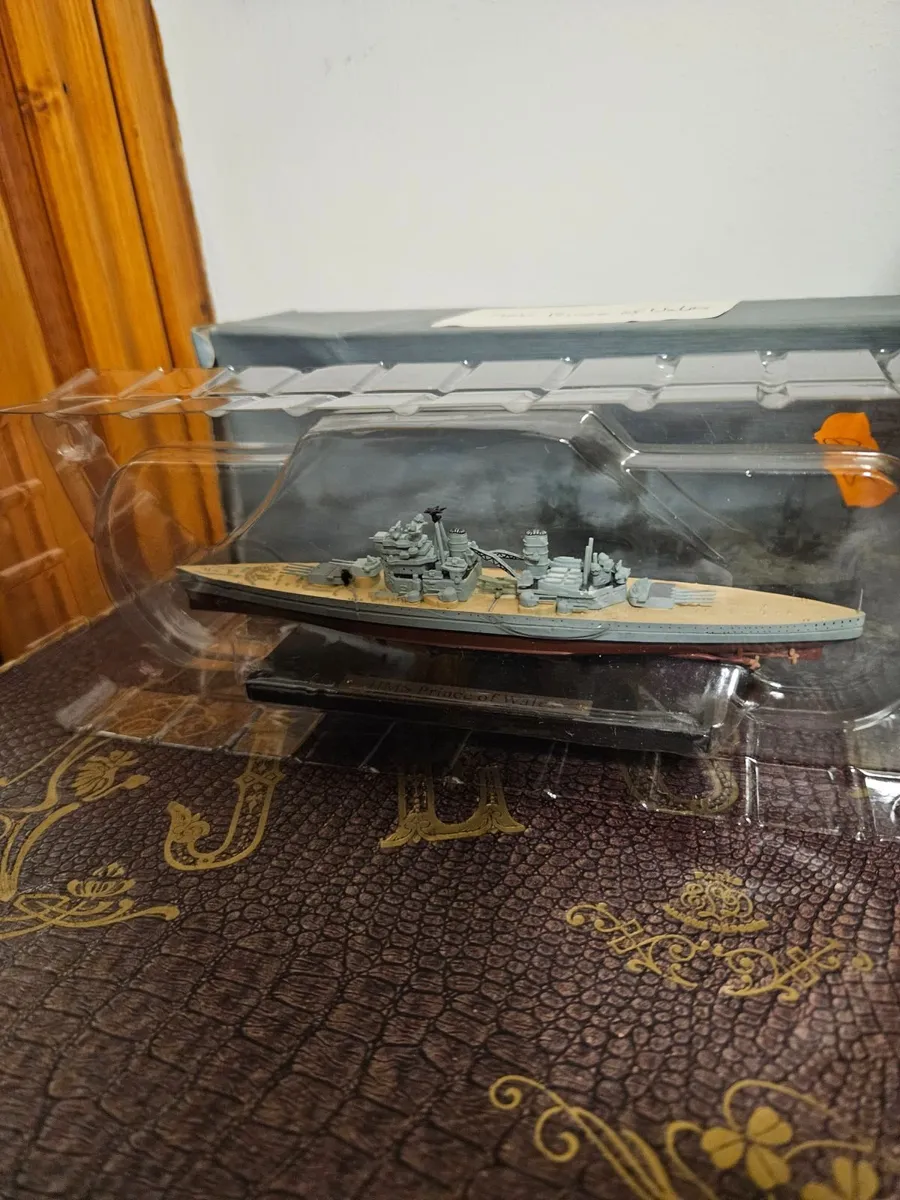 Corgi Atlas HMS Prince of Wales - Image 3