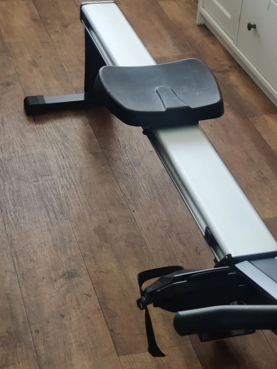 Rowing Machine - Image 1