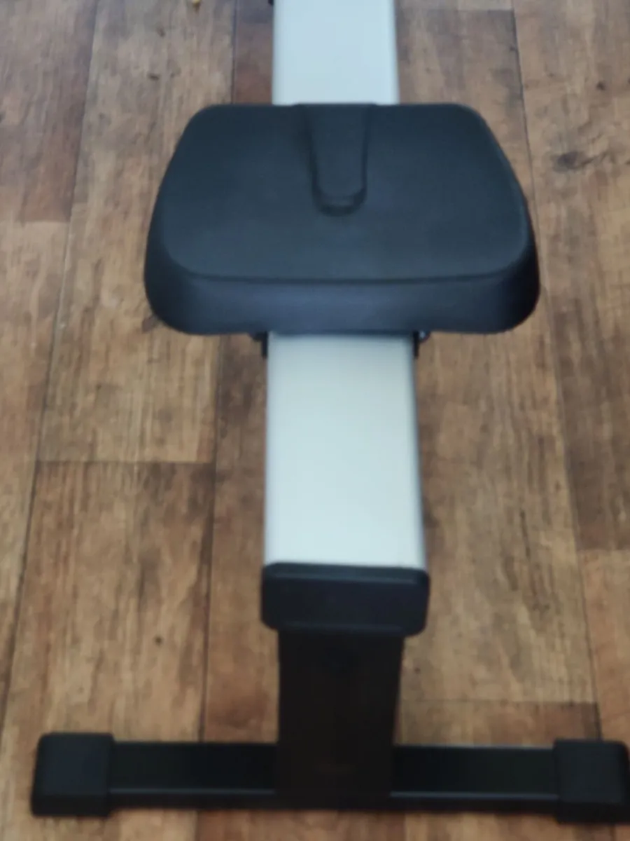 Rowing Machine - Image 3