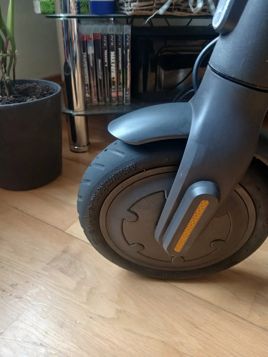 Electric scooter - Image 1