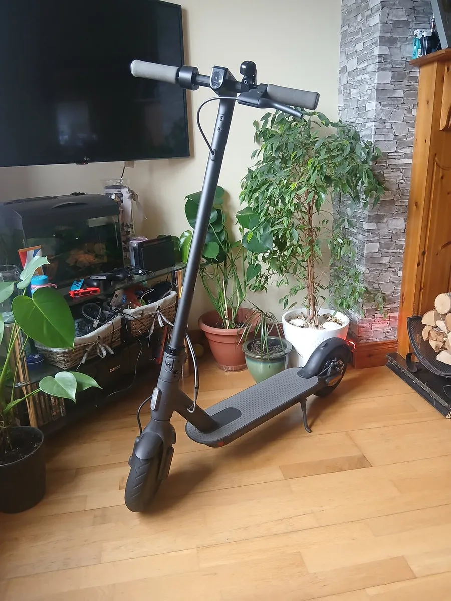 Electric scooter - Image 2