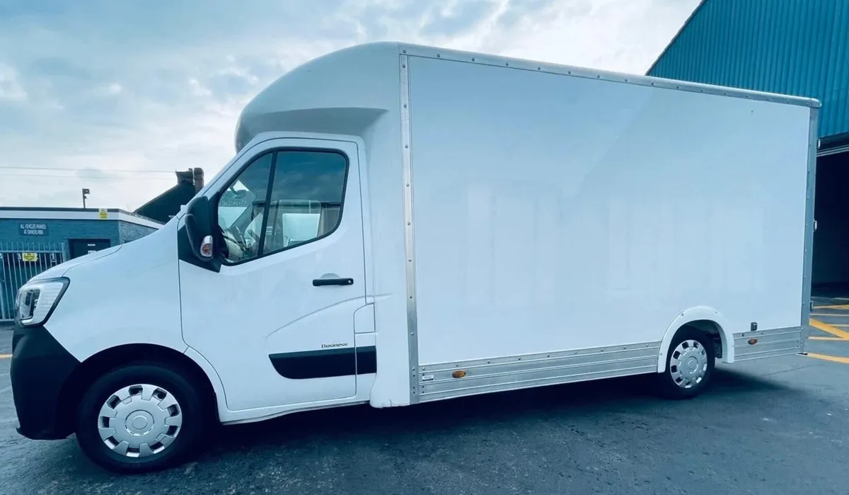2021 Renault Master Low Loader Van - Image 1