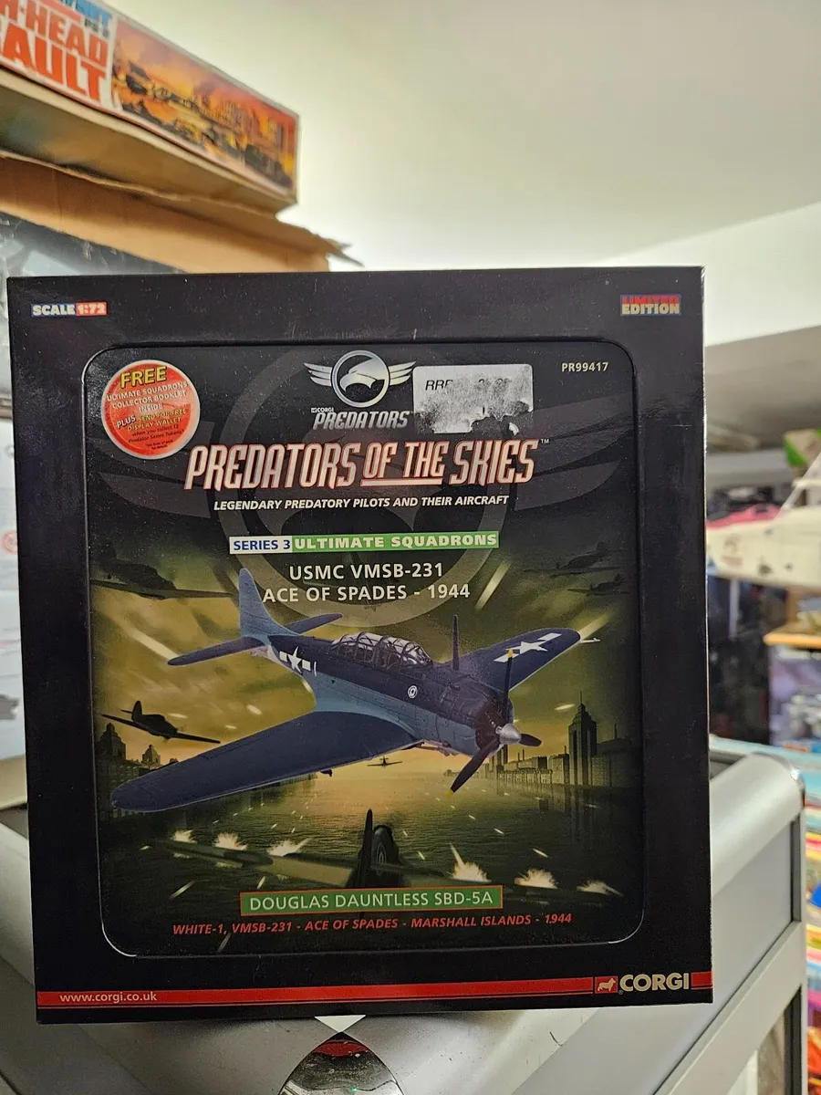 Corgi WW2 American Douglas Dauntless - Image 1
