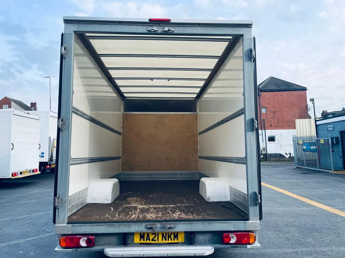 2021 Renault Master Low Loader Van - Image 2