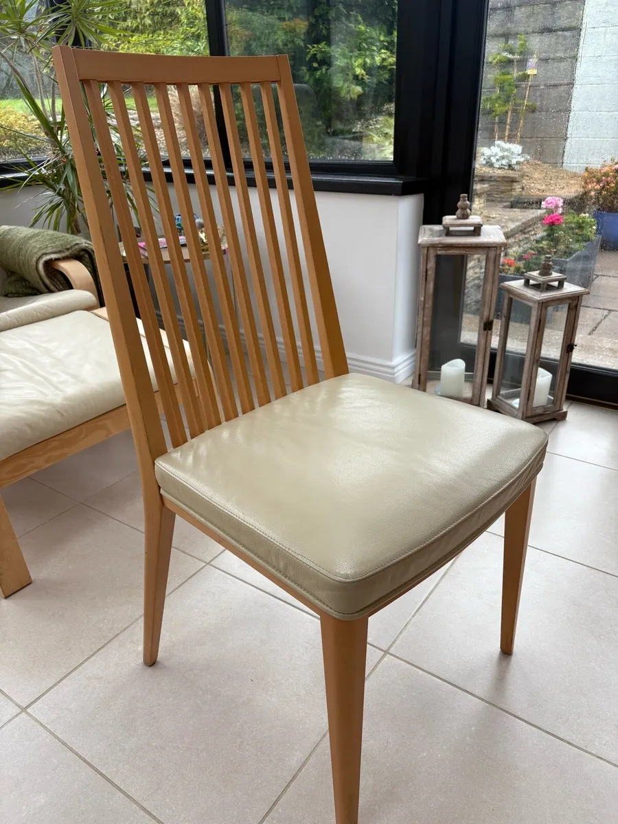 6 kitchen chairs. Genuine oak and leather. - Image 1