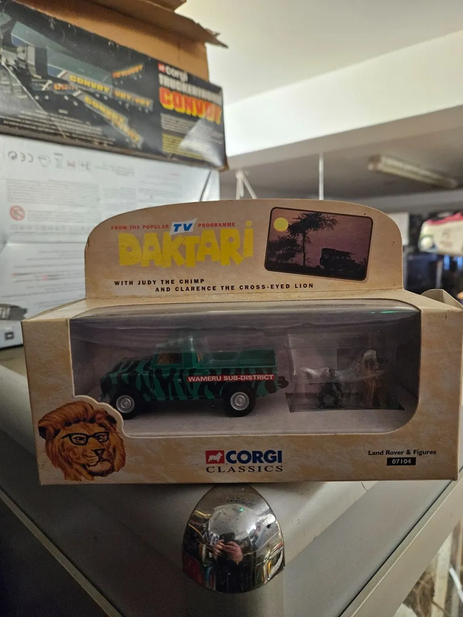 Corgi Daktari Landrover - Image 1