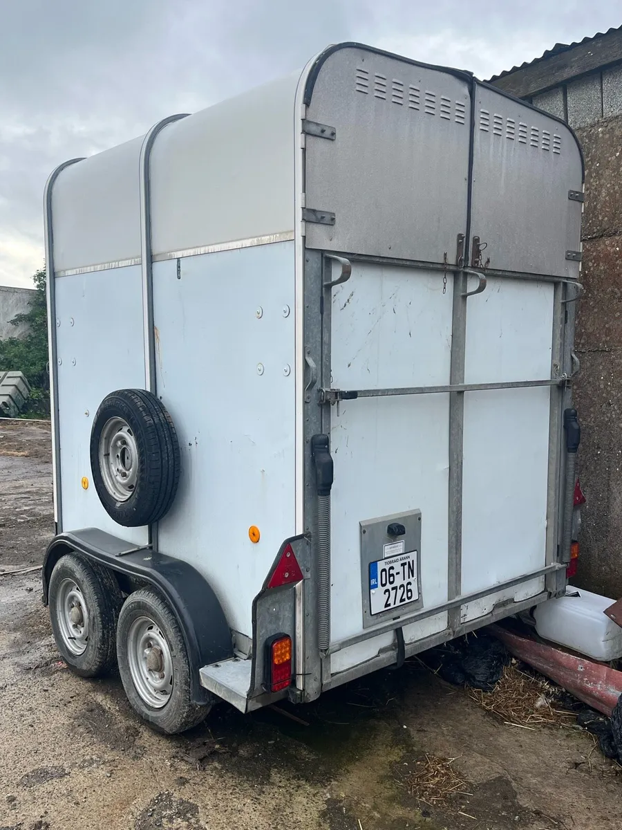 Horse box - Image 2