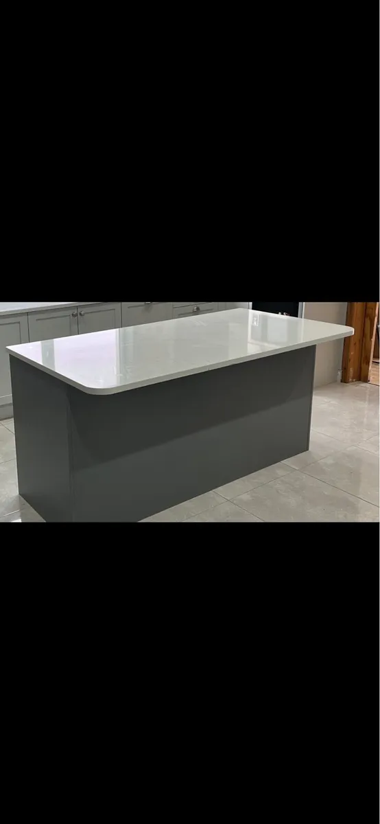 Stone kitchen countertop Brand New - Image 1