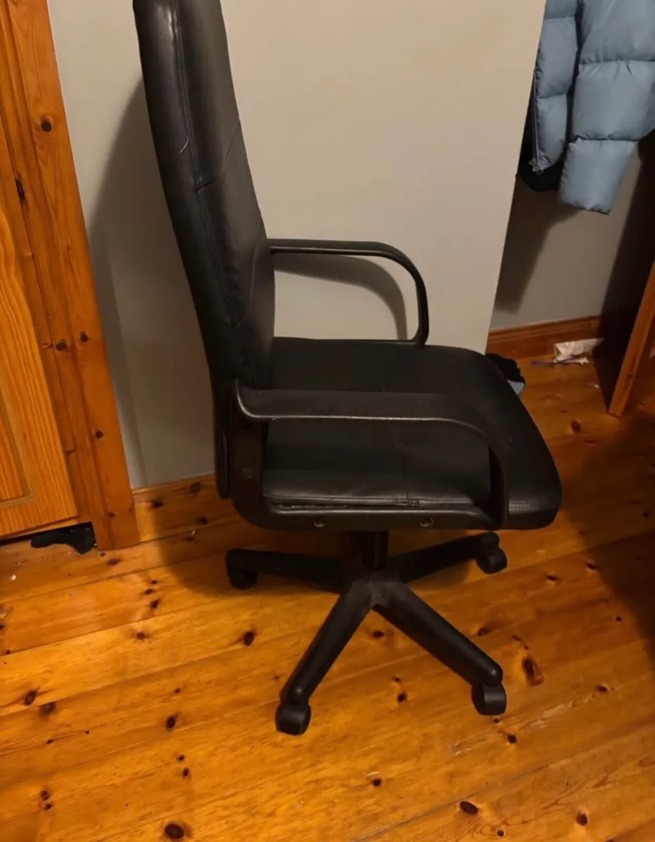 Office chair - Image 2