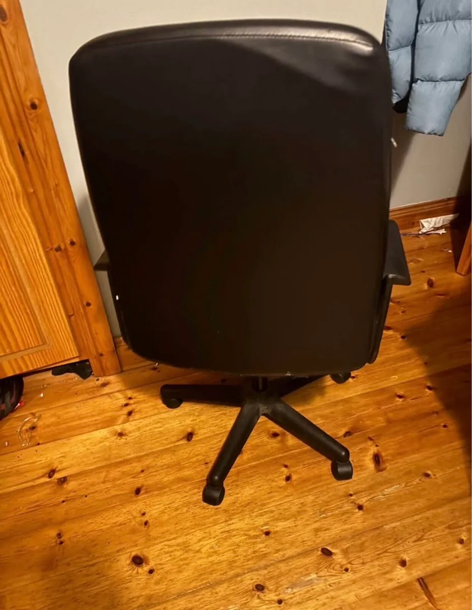 Office chair - Image 3