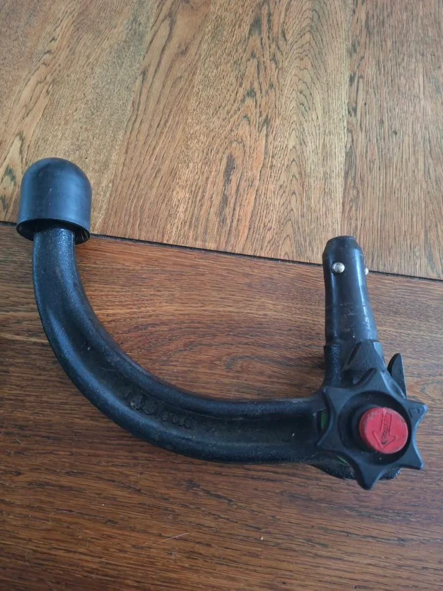 Westfalia Detachable towbar - Image 1