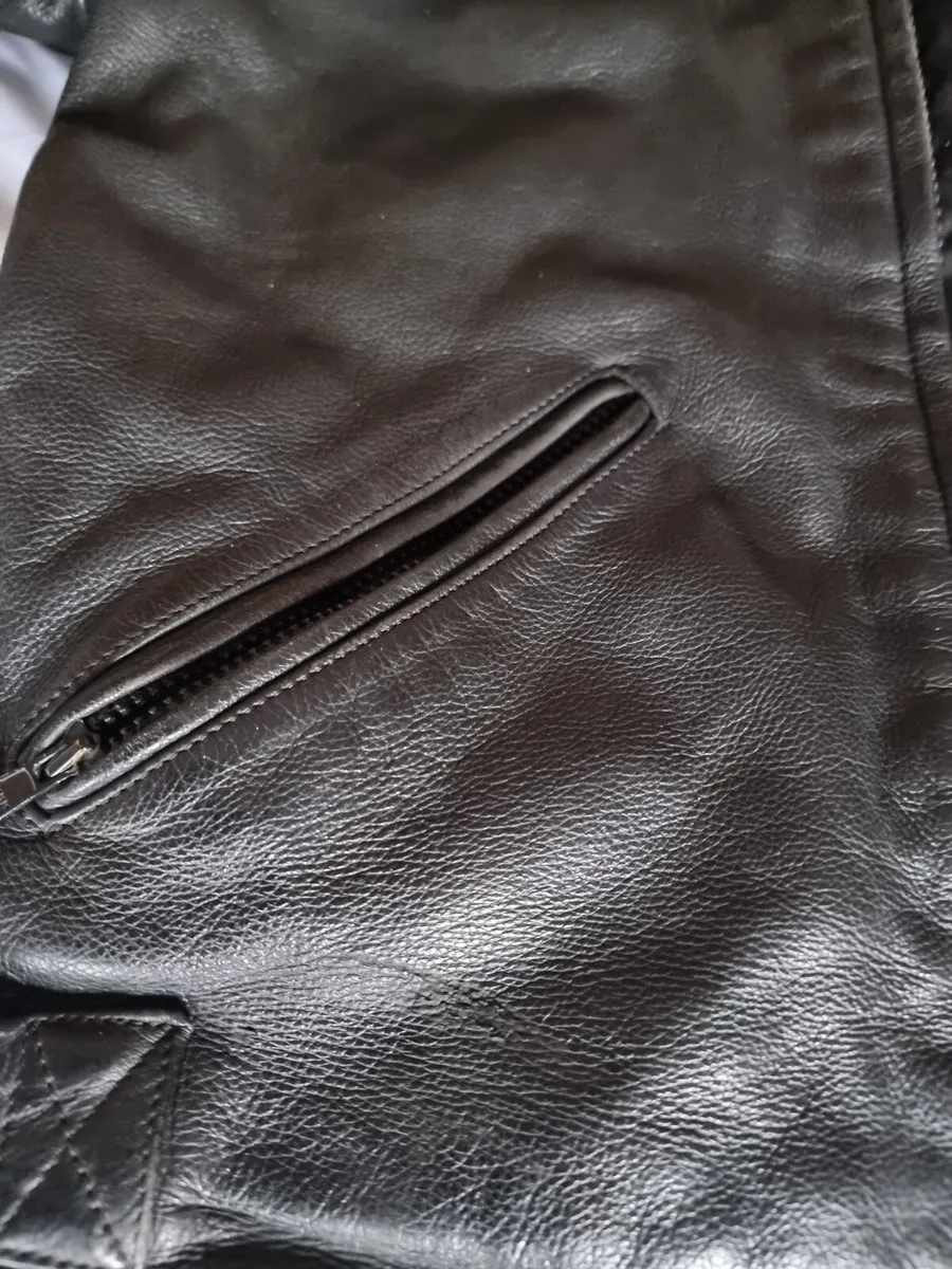 Bering Vintage Motorcycle Jacket Leather Large - Image 2