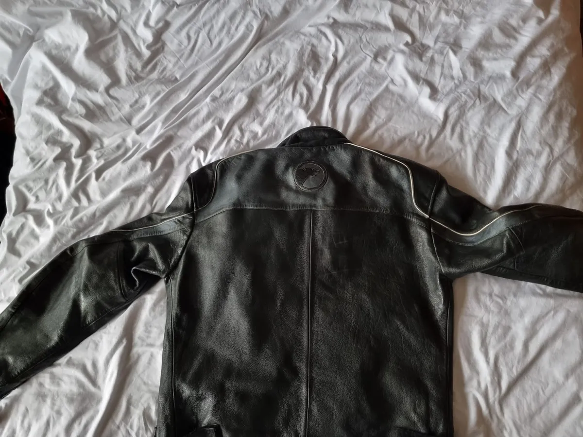 Bering Vintage Motorcycle Jacket Leather Large - Image 4