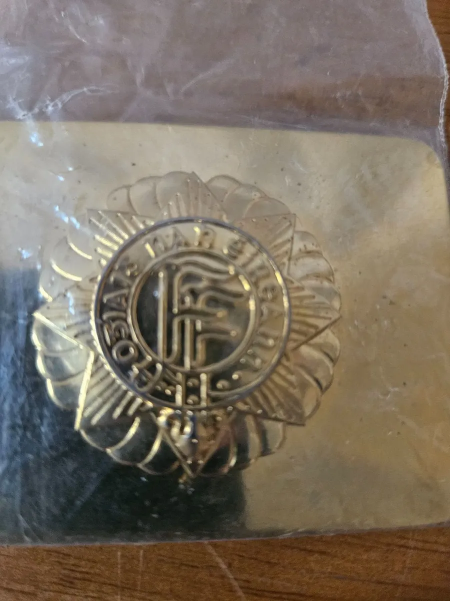 Irish Army Defence Forces Belt Buckle - Image 3