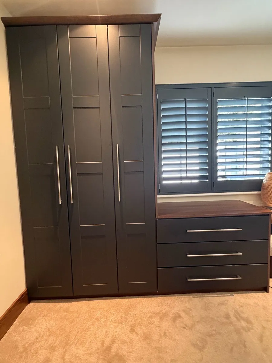 Wardrobe - Image 3