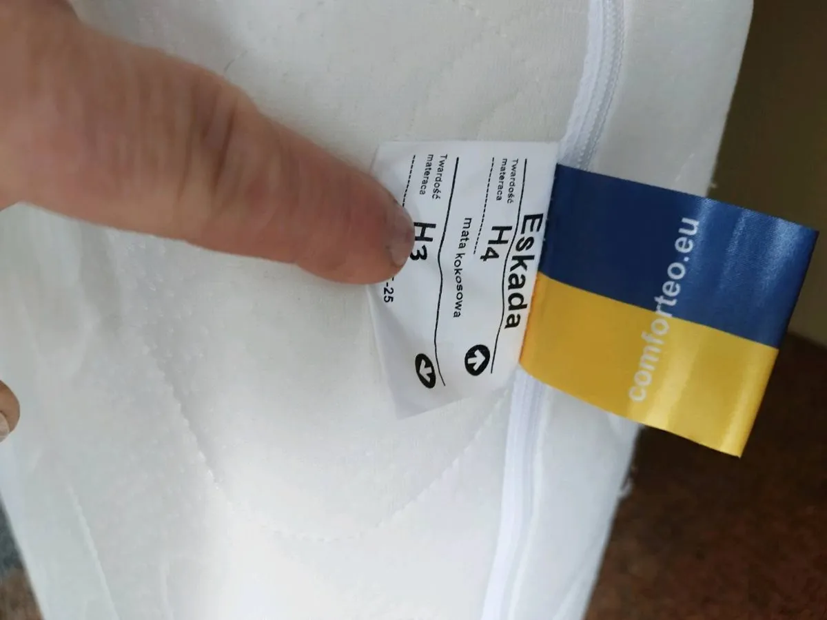 2 SINGLE MEMORY FOAM MATTRESSES - Image 3