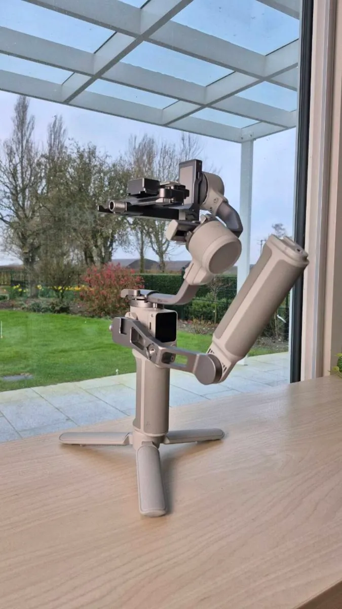 DJI RS4 Mini Combo Gimbal Stabilizer - Image 1