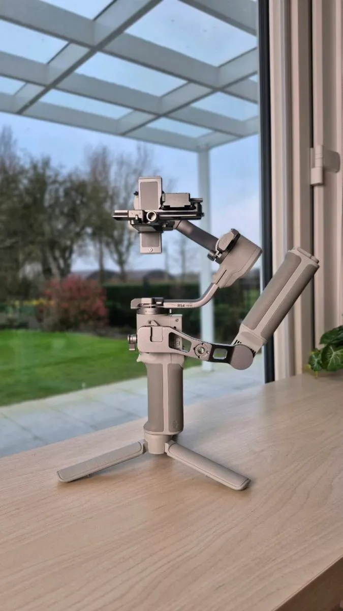 DJI RS4 Mini Combo Gimbal Stabilizer - Image 2