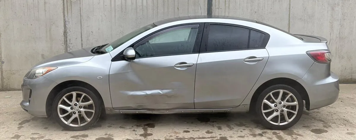 2012 Mazda 3 for parts - Image 2