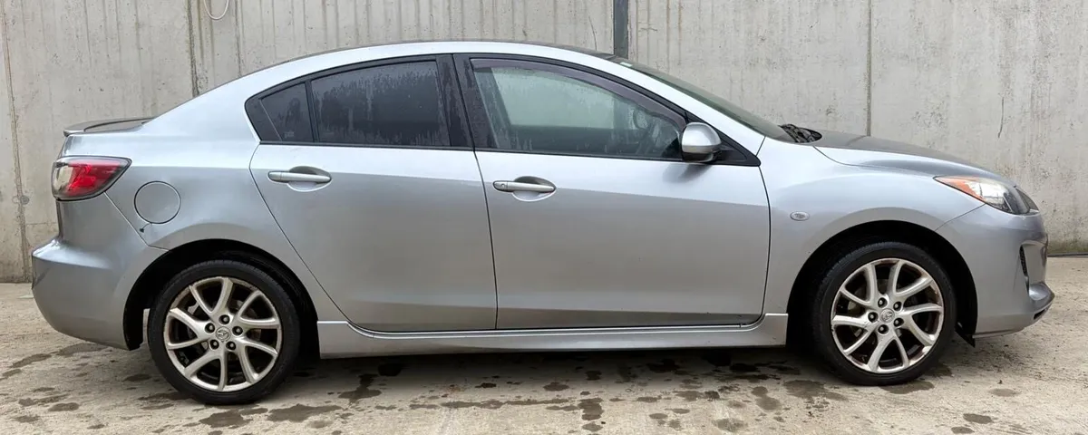2012 Mazda 3 for parts - Image 3