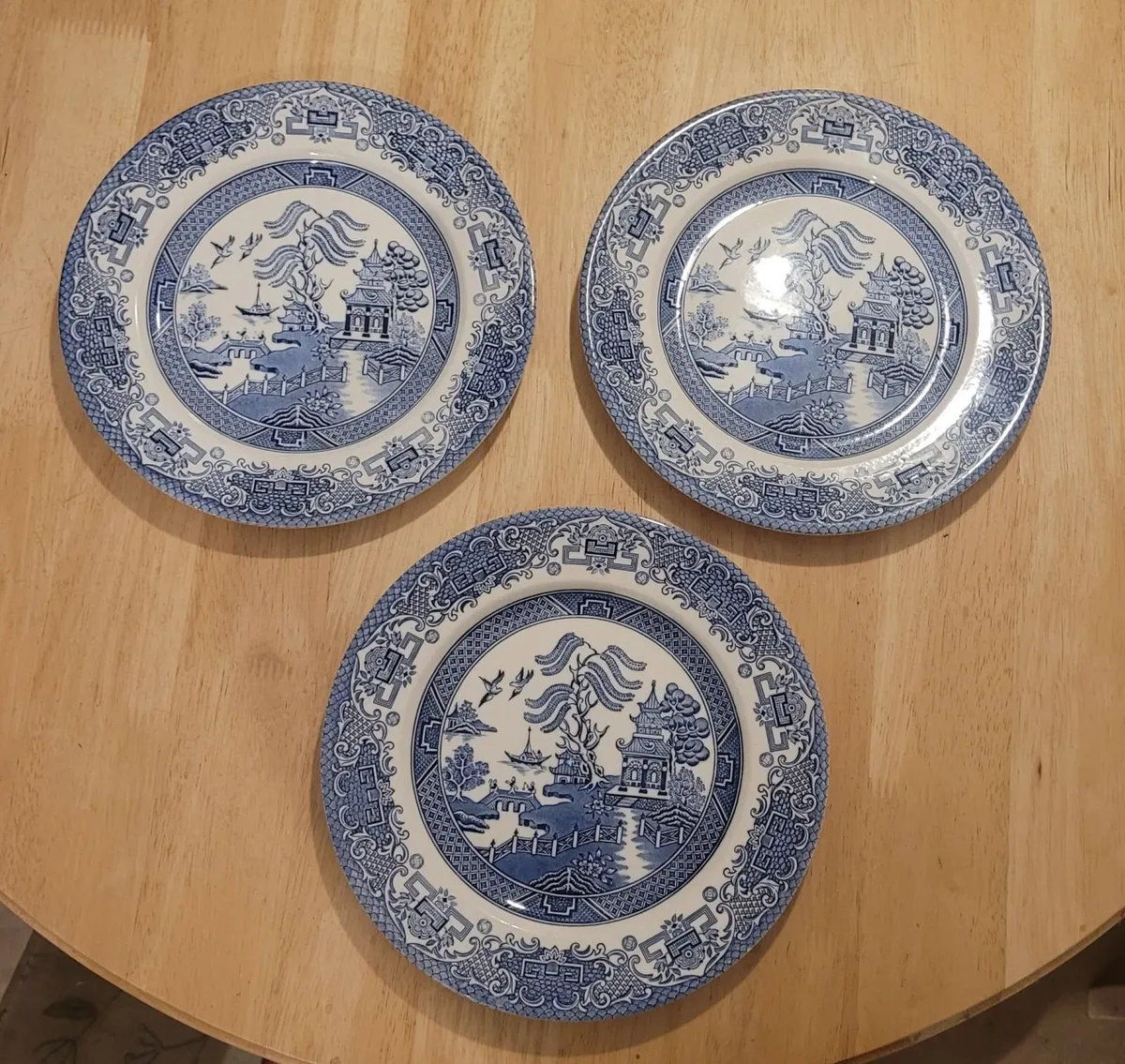 Willow Plates x 3 - Image 1
