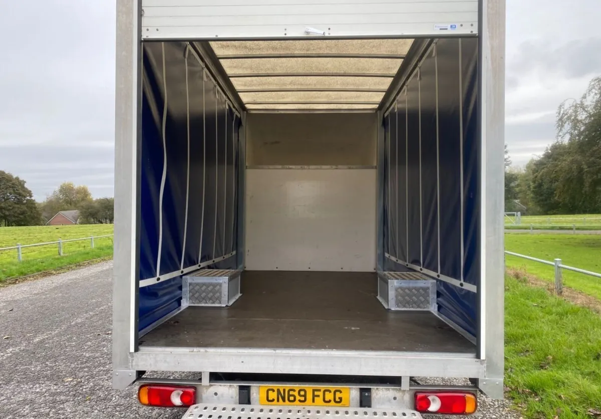 2019 Citroen Relay Curtain Sider Van - Image 2
