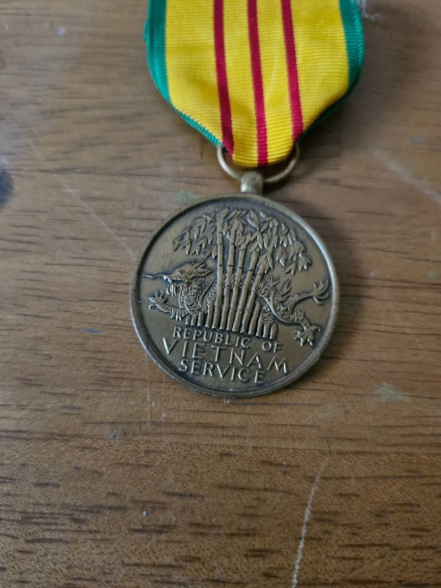 Vintage American Medal