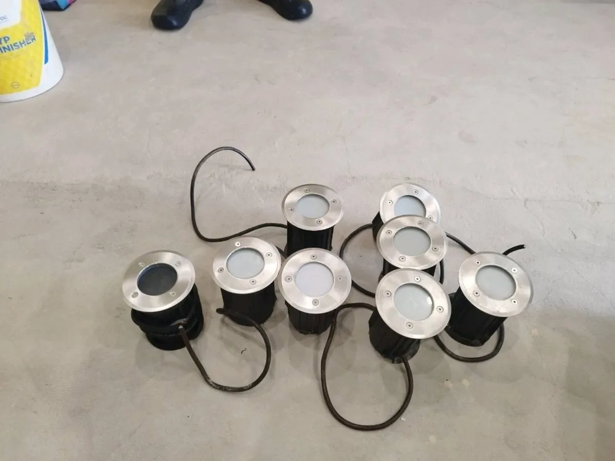 GARDEN STENLEY STEEL SPOT LIGHT - Image 1