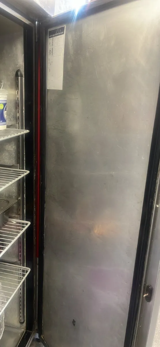 Commercial fridge - Image 3