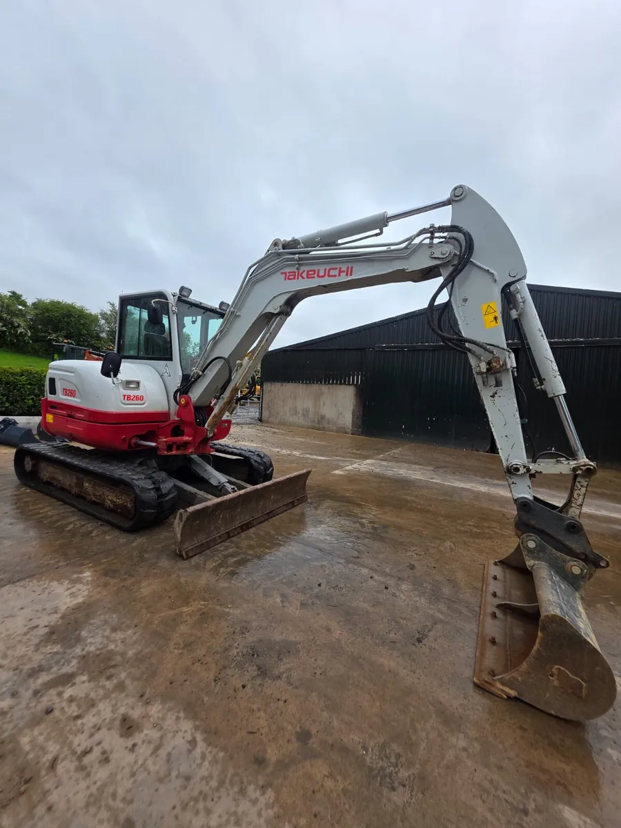 2019 TAKEUCHI TB260 - Image 1