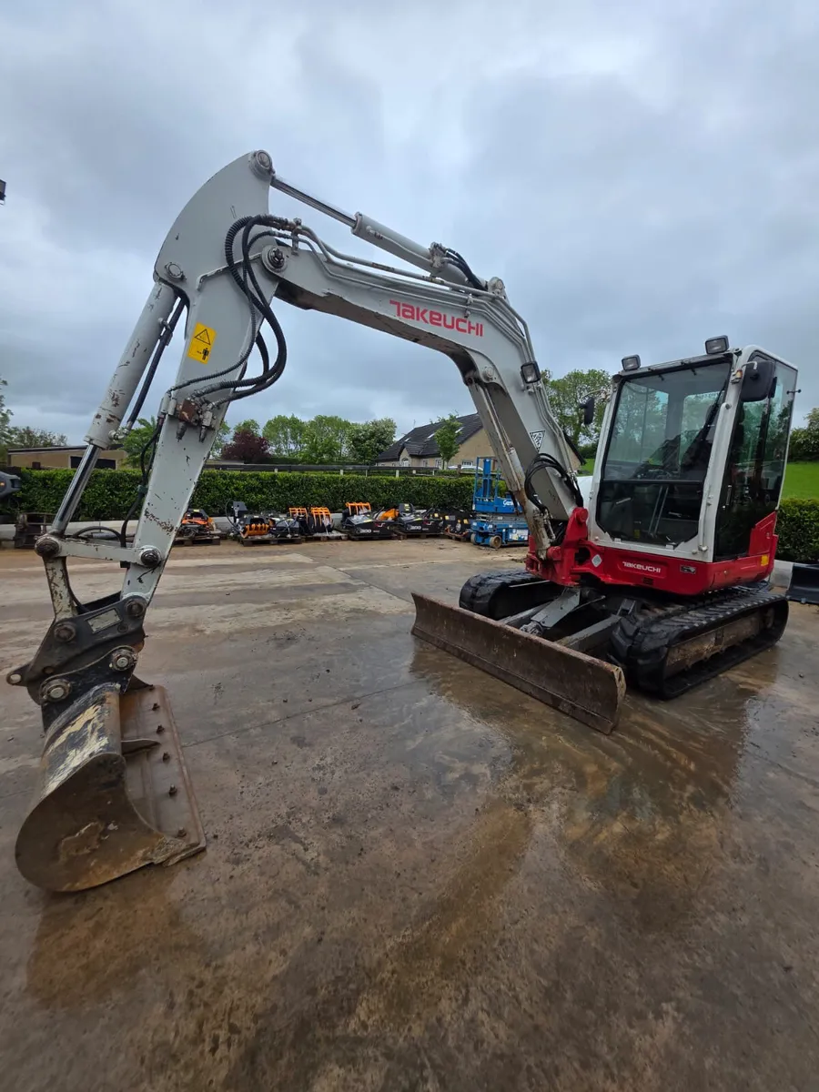 2019 TAKEUCHI TB260 - Image 2
