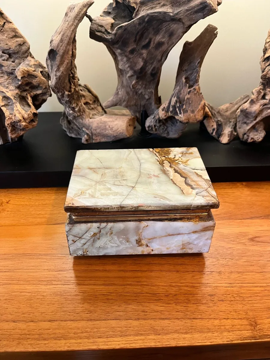 Vintage Italian Oynx Stone Jewellery Box - Image 2