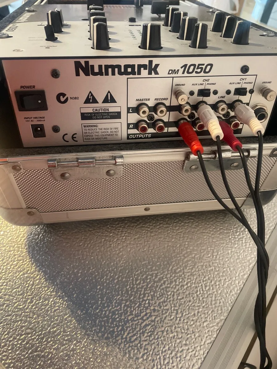 DJ mixer - Image 3